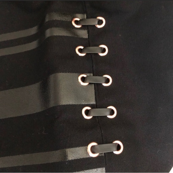 VS Black Striped Weekender Tote - Picture 4 of 4